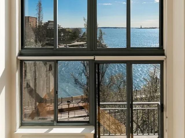 Condo for sale in Arverne, New York