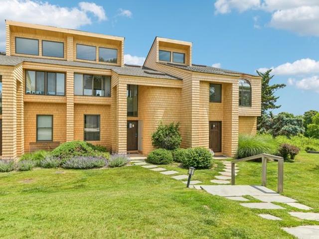 Condo for sale in Wainscott, New York