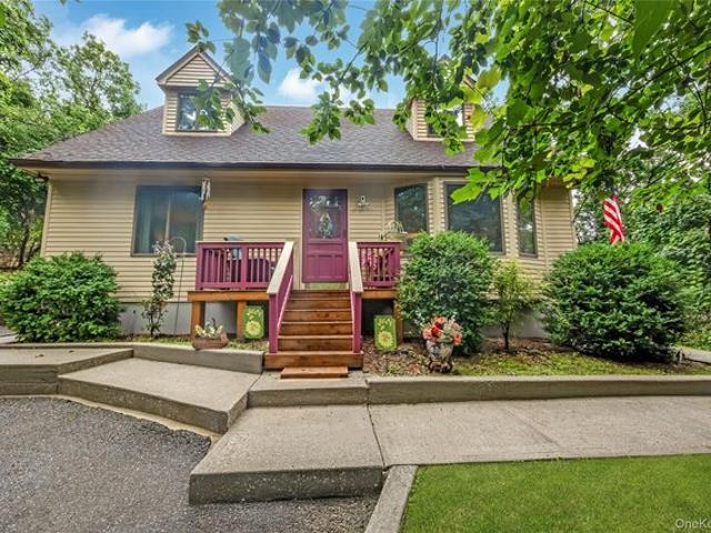 House for sale in Centereach, New York