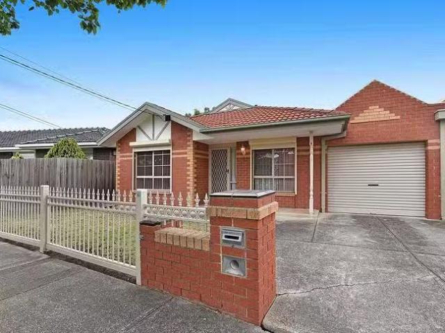 Apartment for rent in Sunshine West