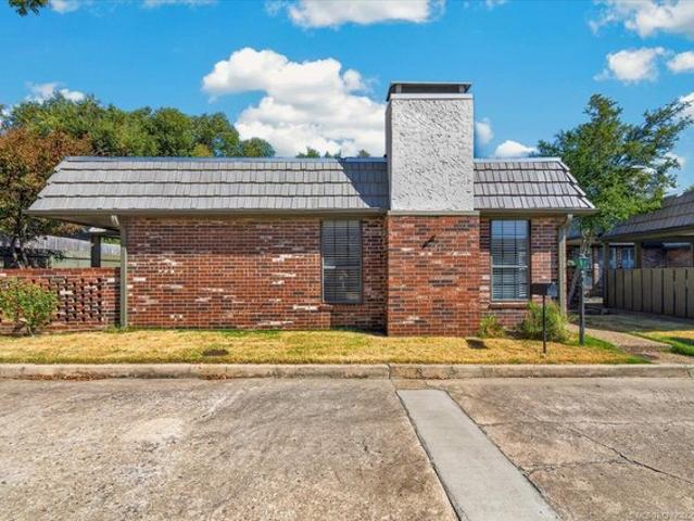 Condo for sale in Bartlesville, Washington County
