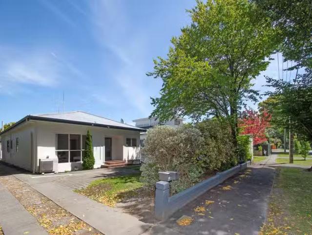 House for sale in Saint Albans, Canterbury