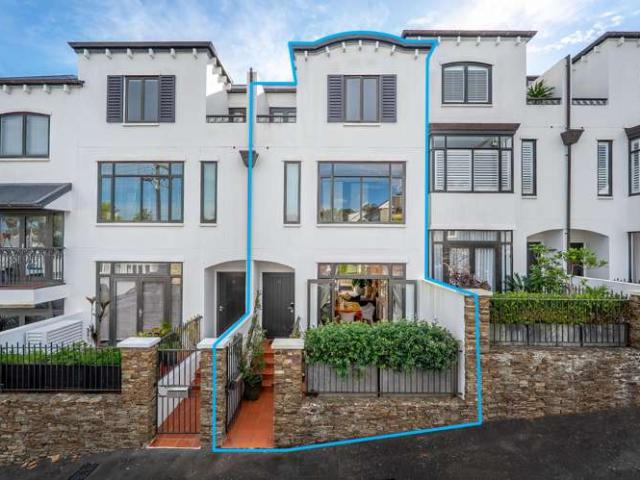 Townhouse for sale in Auckland, Oroua County