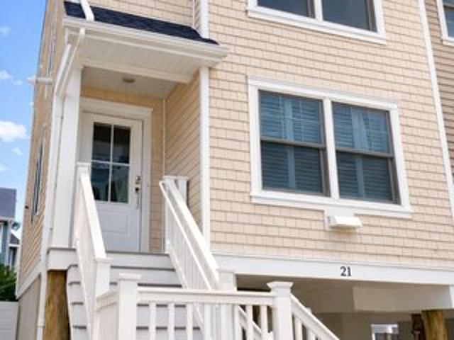 Townhouse for sale in Mantoloking, New Jersey