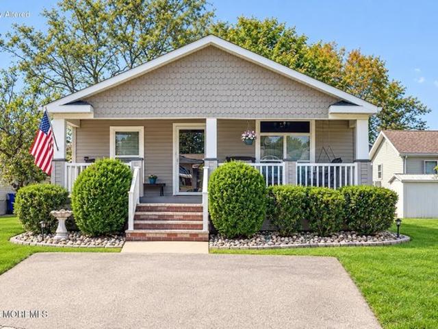 House for sale in Spotswood, Middlesex County