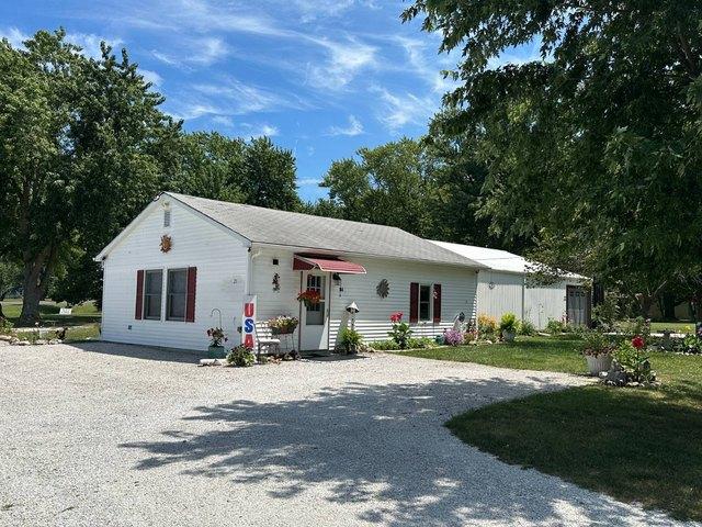 House for sale in Nilwood, Illinois