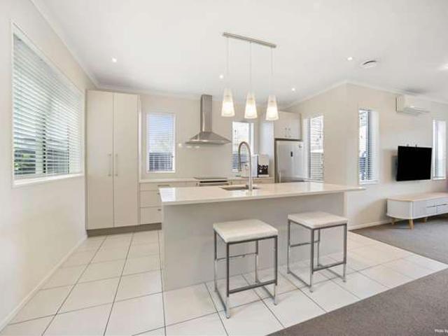 House for sale in Paremoremo