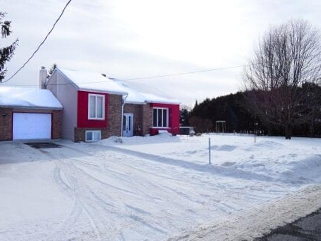 House for sale in Russell, Ontario