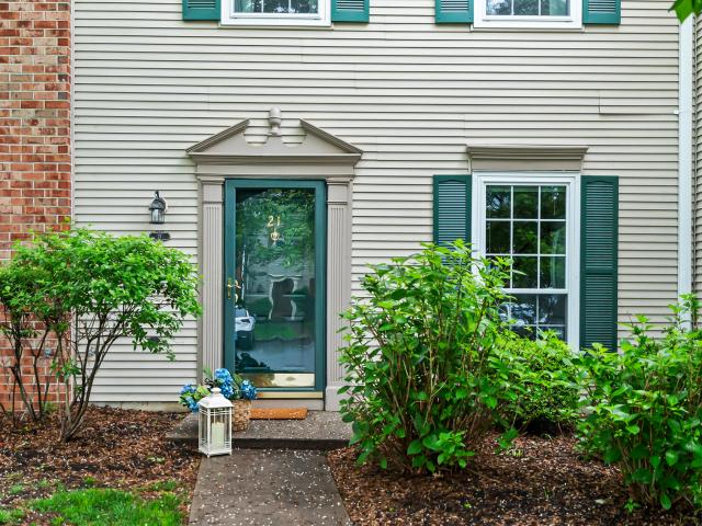 Townhouse for sale in Tinton Falls