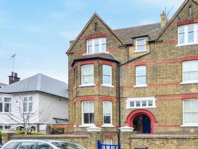 Apartment for rent in Stockwell, Greater London