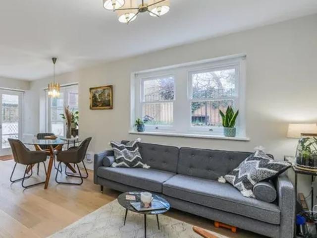 Apartment for rent in Stockwell, Greater London