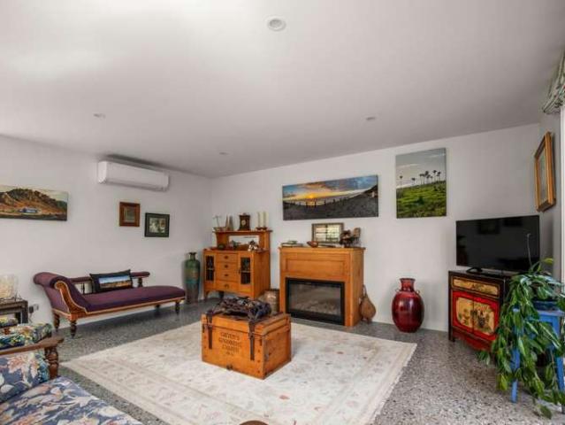 House for sale in Otakou