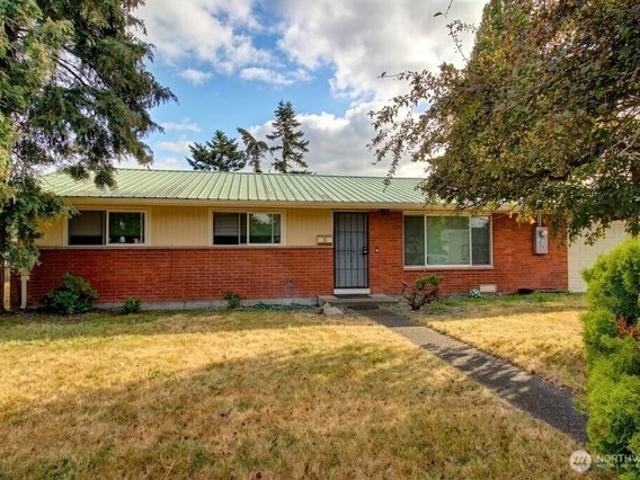 House for sale in Oak Harbor, Washington