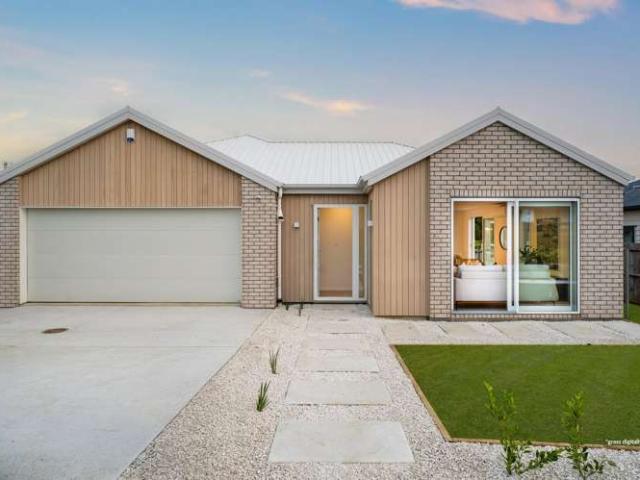 House for sale in Awhitu