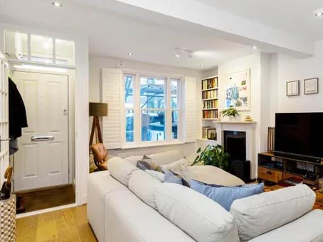 House for rent in Mortlake, Greater London