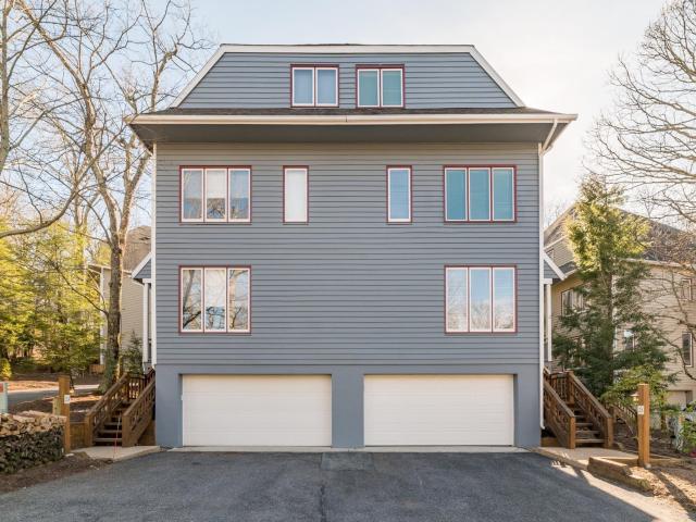 Townhouse for sale in Virginia