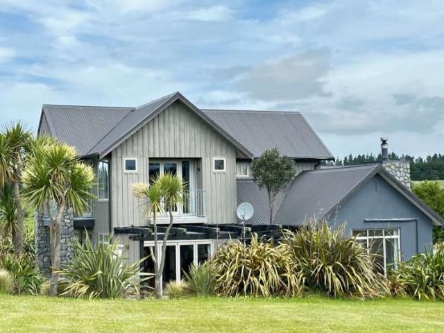 House for sale in Windwhistle, Canterbury