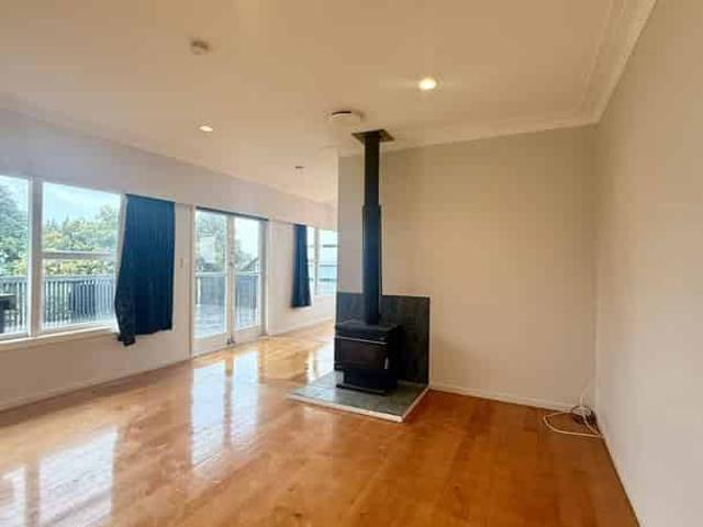 House for rent in Three Kings, Oroua County