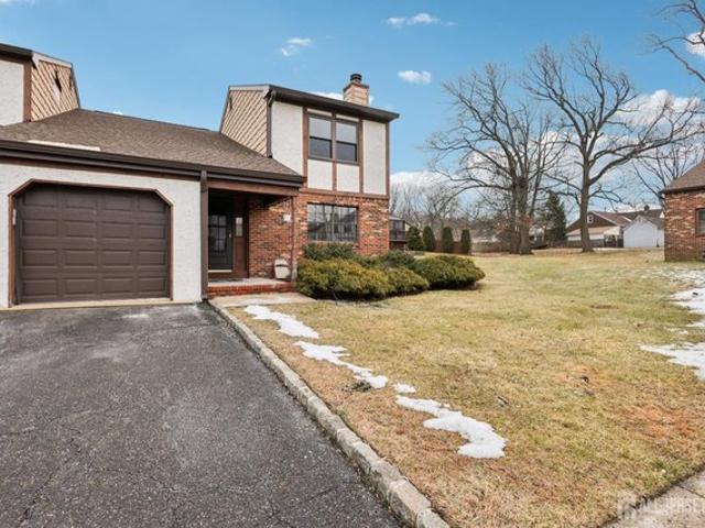 Condo for sale in Sayreville, New Jersey