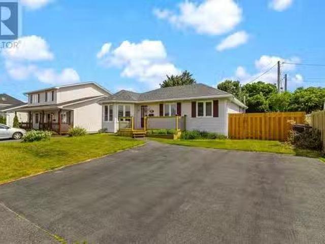 House for sale in Mount Pearl, Newfoundland And Labrador