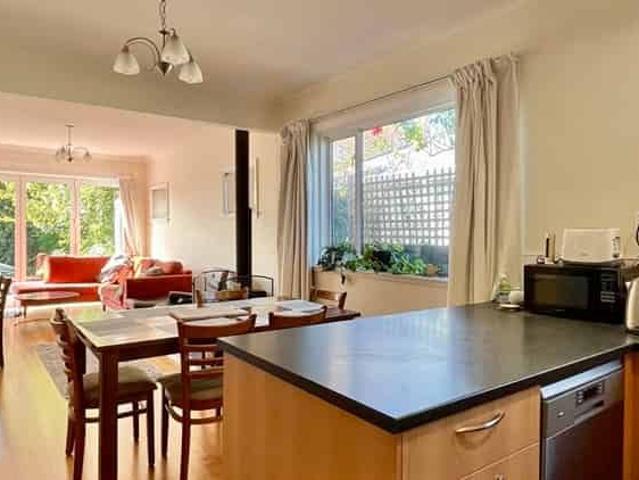 House for rent in Chaslands, Canterbury
