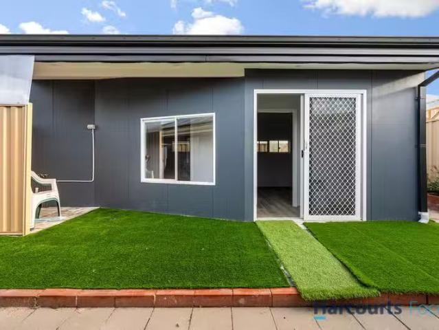 House for rent in Canning Vale, Western Australia