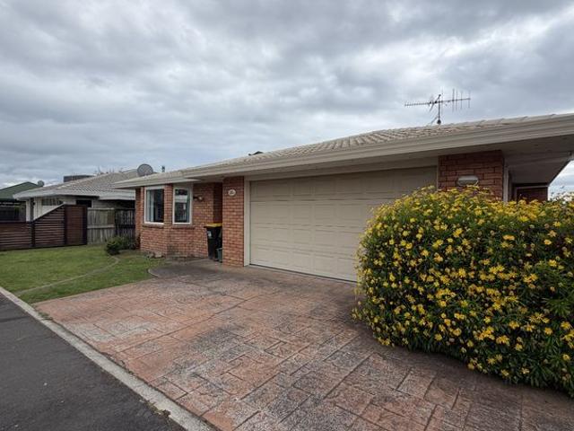 House for rent in Bayfair