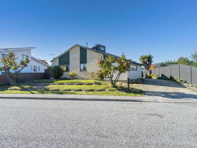 Townhouse for sale in Otakou