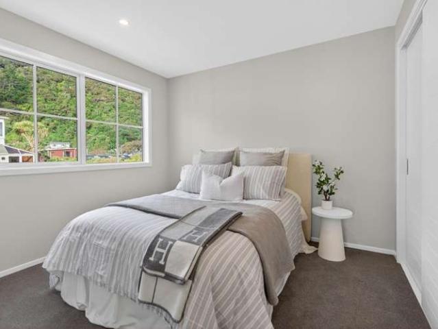 House for sale in Days Bay, Wellington