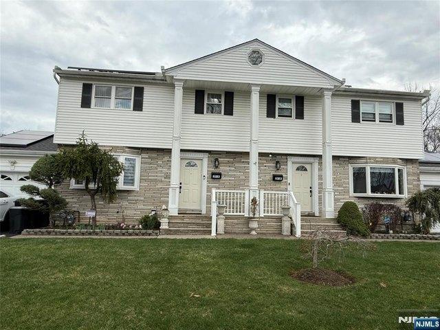 House for sale in Paramus, New Jersey