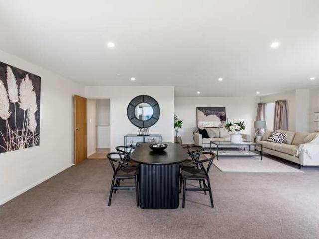 House for sale in Chaslands, Canterbury
