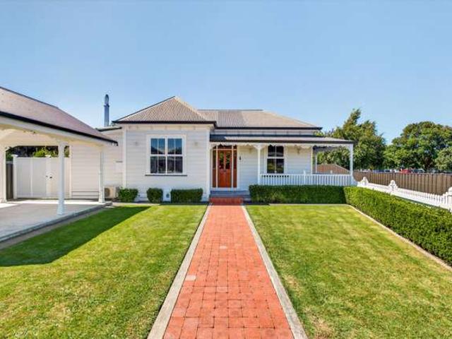 House for sale in Napier