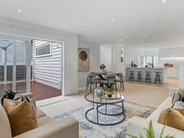 House for sale in Auckland, Oroua County