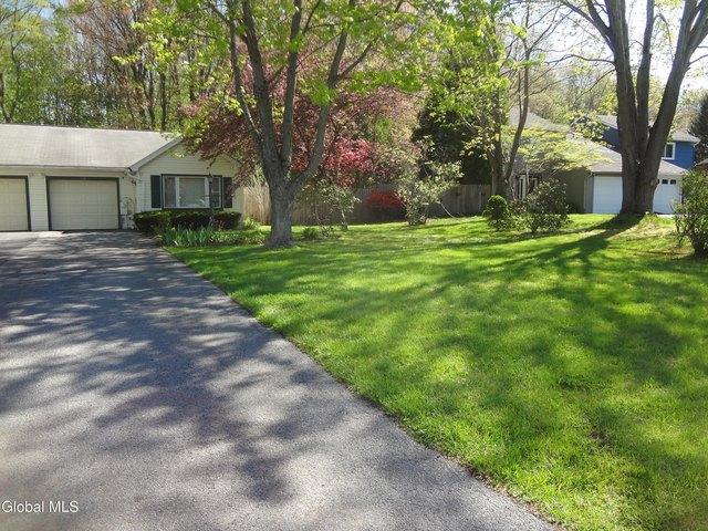 Townhouse for sale in Saratoga, New York