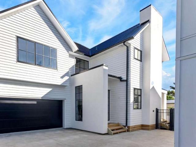 House for sale in Days Bay, Wellington
