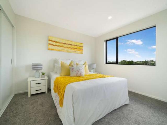 Townhouse for sale in New Lynn