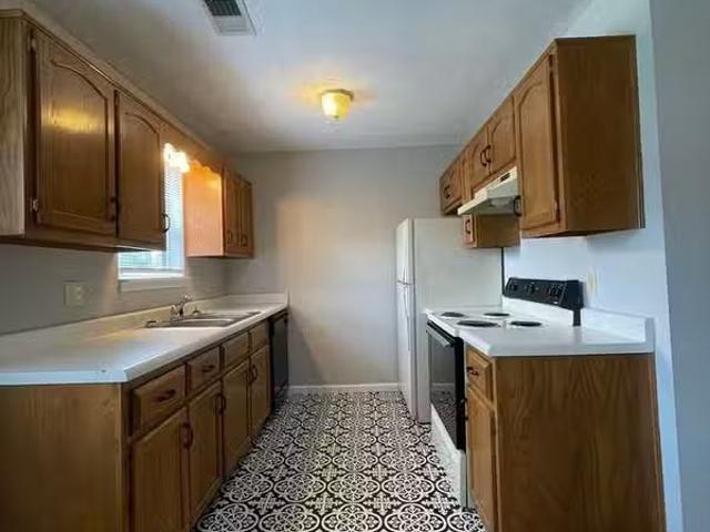 Condo for rent in Berea