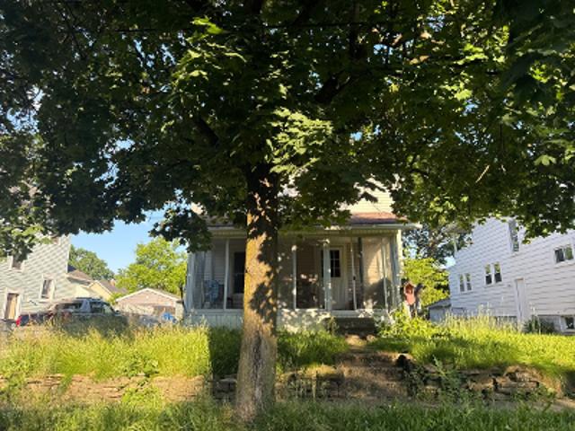 House for sale in Summit, Ohio