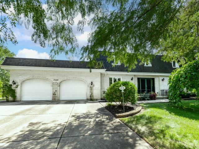 House for sale in Itasca, Illinois