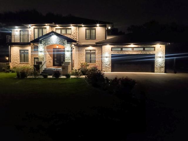 House for sale in Spring Lake Executive Center, Itasca