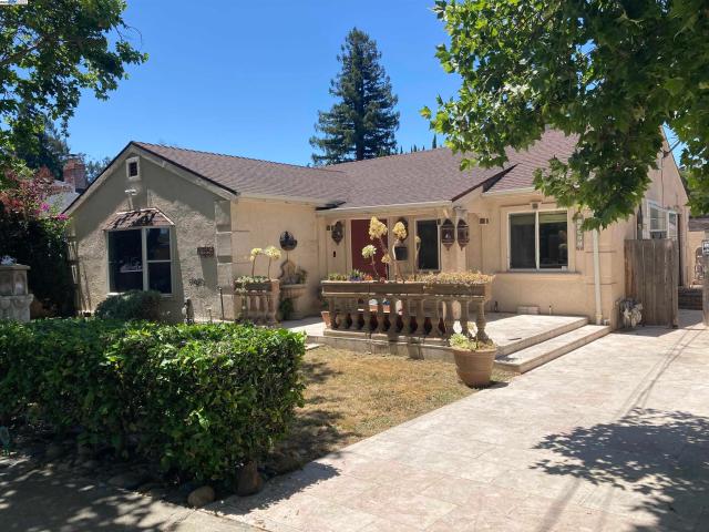House for sale in Castro Valley