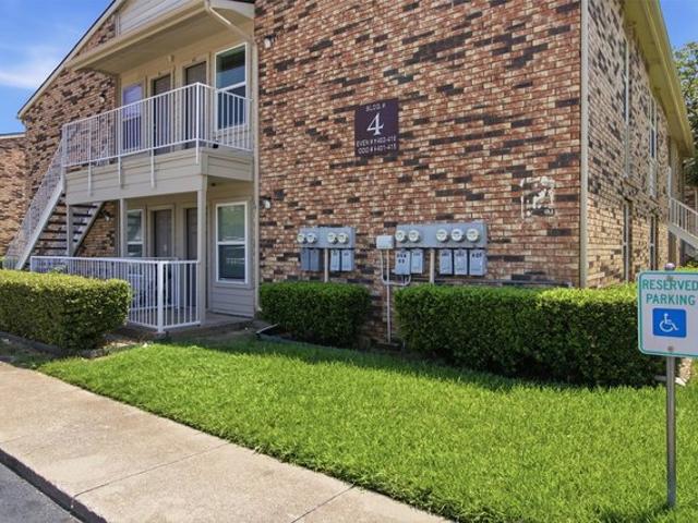 Condo for sale in Carrollton, Dallas County