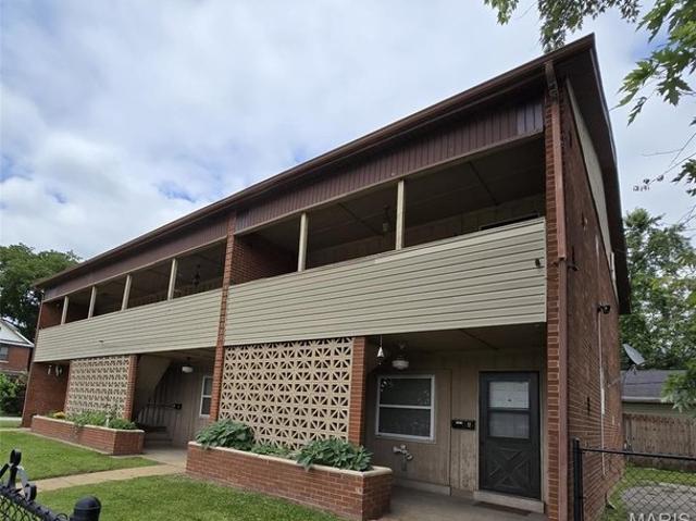 House for sale in East Saint Louis, Illinois