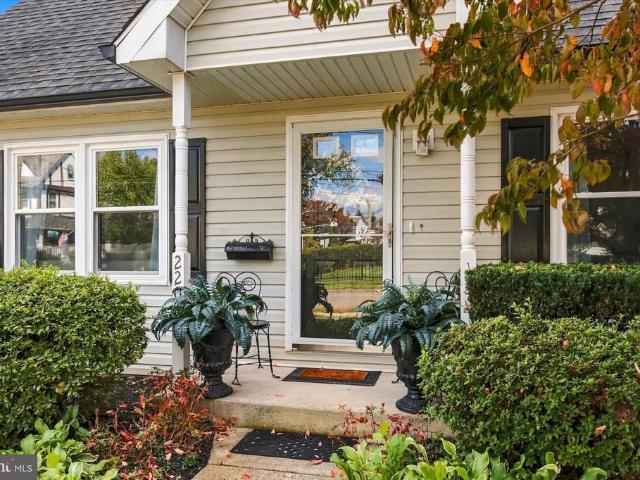 House for sale in Keswick Village, Abington Township