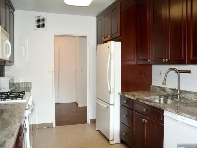 House for sale in Fort Lee, New Jersey