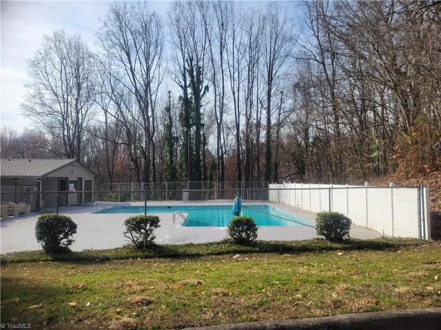 Condo for sale in Pfafftown, North Carolina