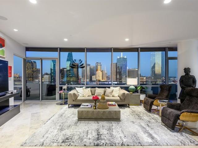 Condo for sale in Dallas, Texas