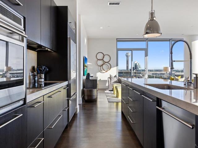 Condo for sale in Dallas, Texas