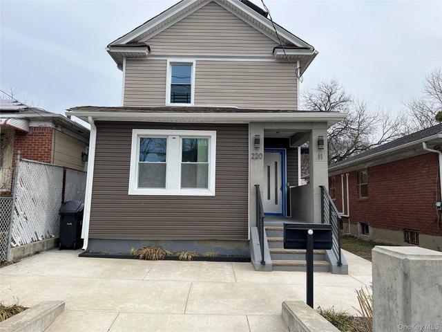 House for sale in Queens, Arverne