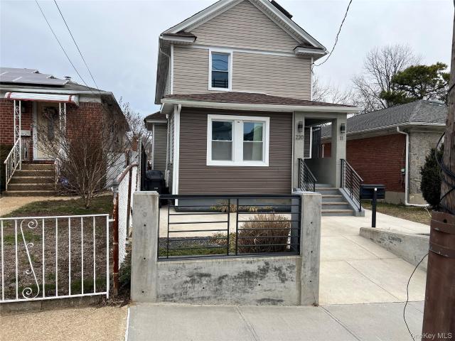 House for sale in Queens, Arverne